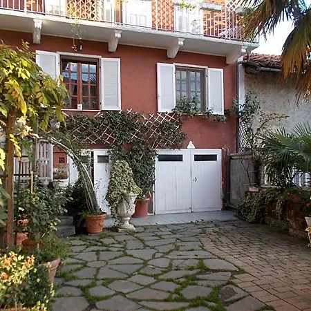 Il Granello Di Senape Bed & Breakfast 3*